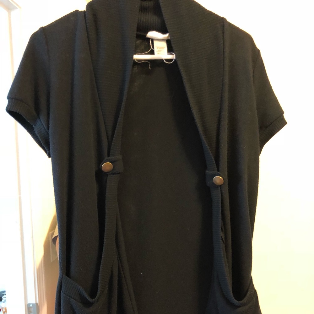 Women’s short sleeve cardigan